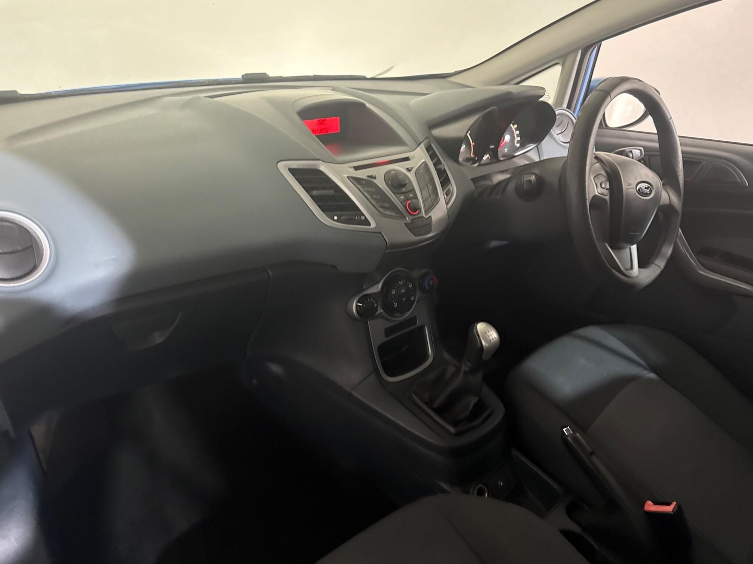 Used Ford Fiesta 2010 for sale - 77016782: Photo 64