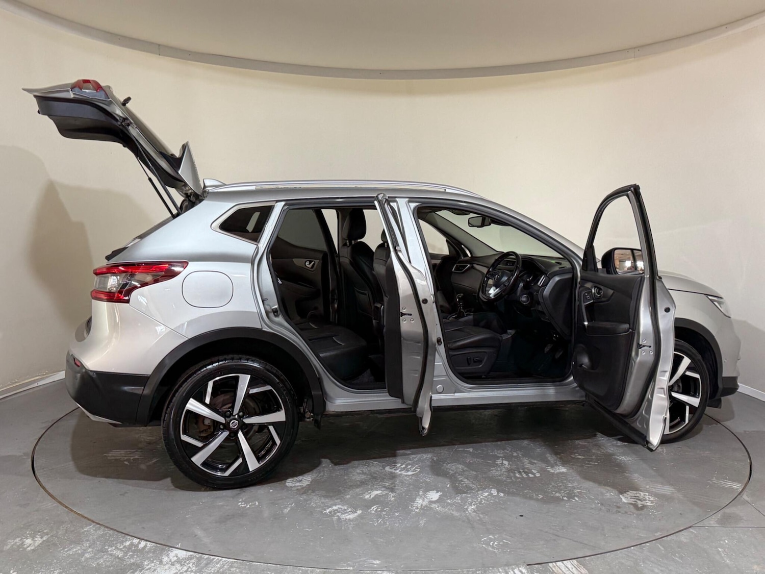 Used Nissan Qashqai 2018 for sale - 76644647: Photo 14