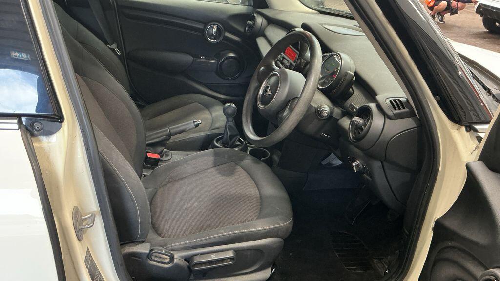 Used MINI Hatch 2015 for sale - 76408355: Photo 9