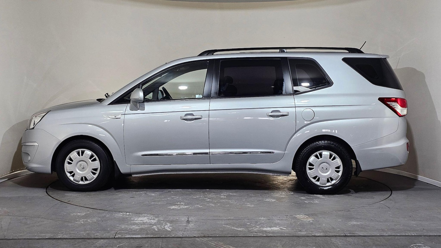 Used Ssangyong Turismo 2014 for sale - 76409368: Photo 10