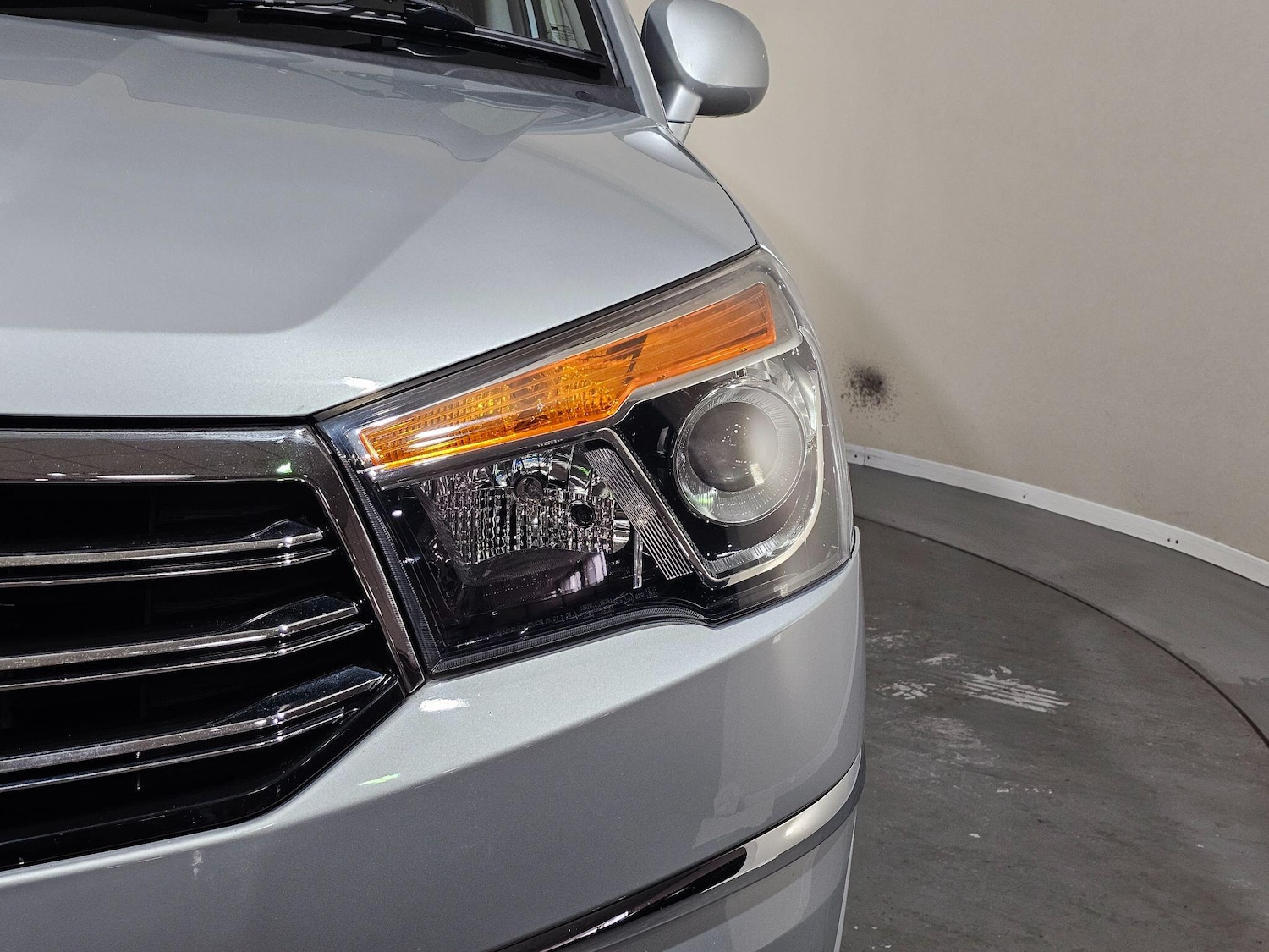 Used Ssangyong Turismo 2014 for sale - 76409368: Photo 13