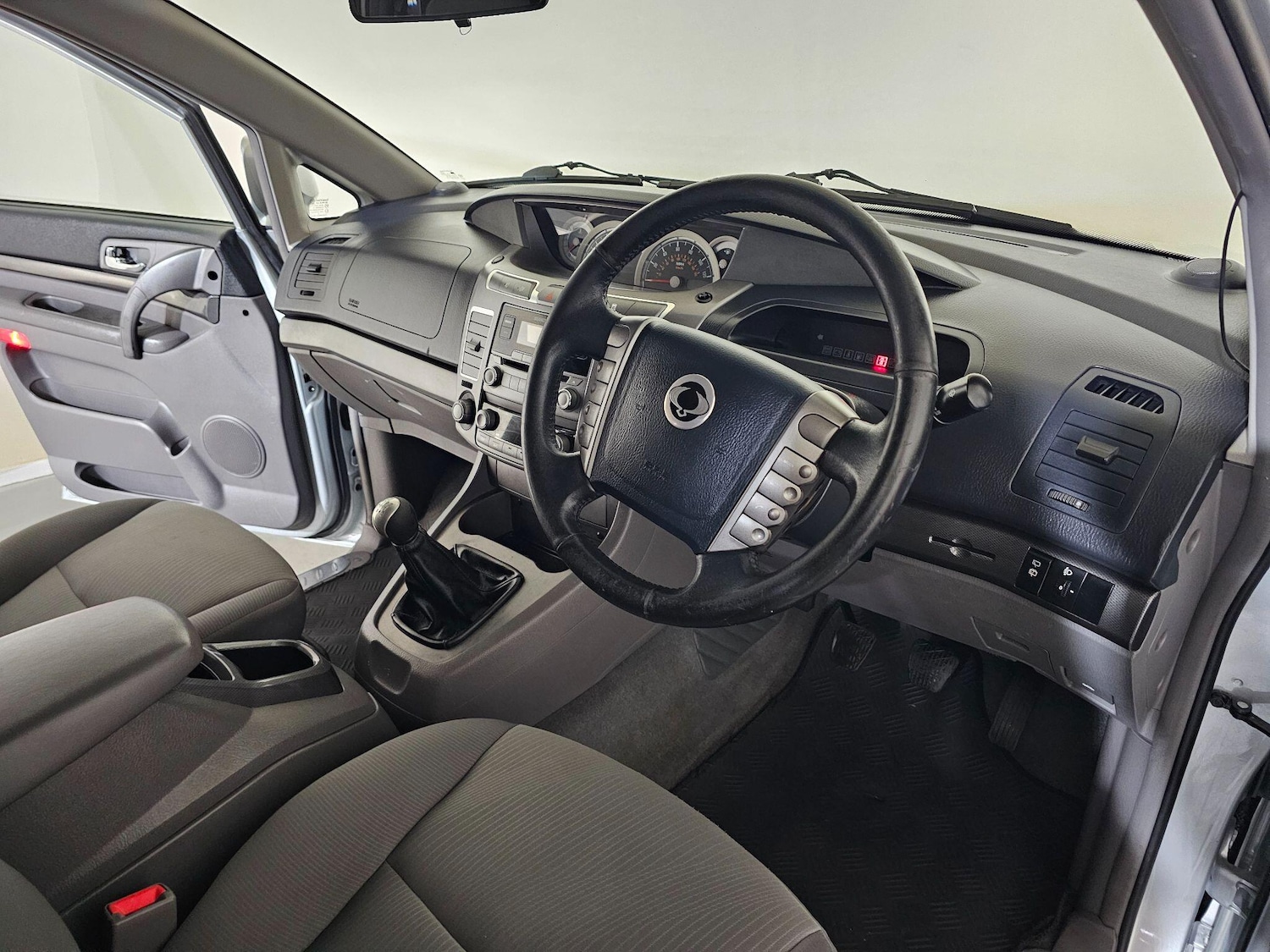 Used Ssangyong Turismo 2014 for sale - 76409368: Photo 22