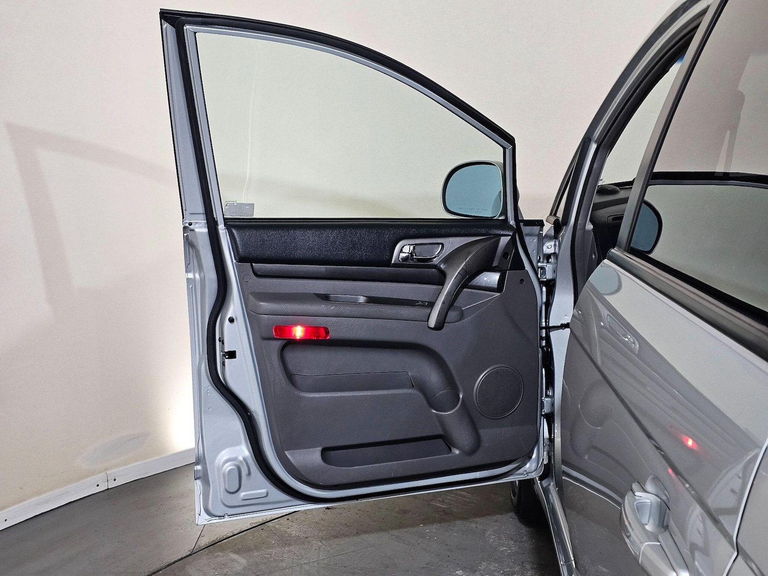 Used Ssangyong Turismo 2014 for sale - 76409368: Photo 24