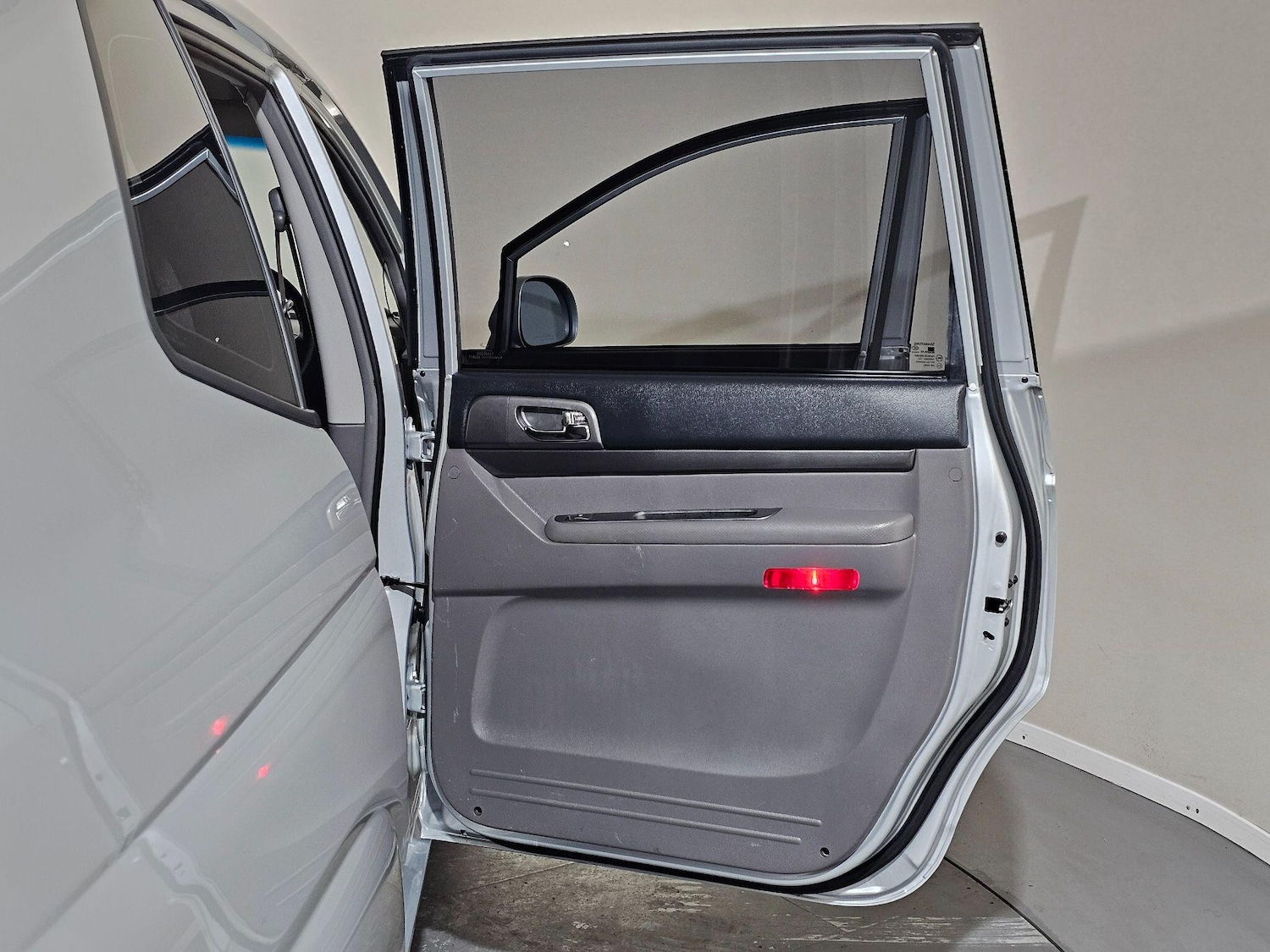 Used Ssangyong Turismo 2014 for sale - 76409368: Photo 27