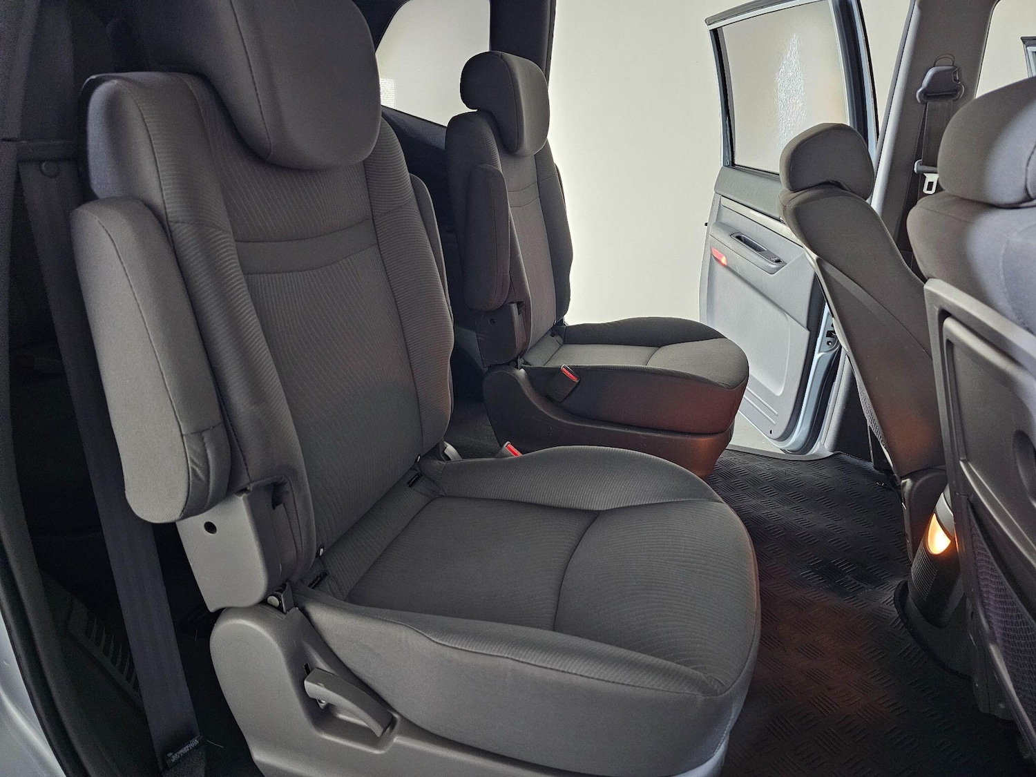 Used Ssangyong Turismo 2014 for sale - 76409368: Photo 29