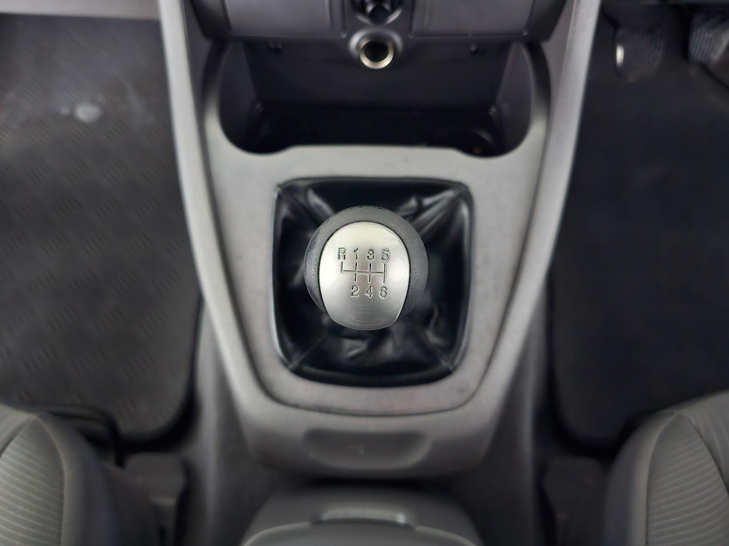 Used Ssangyong Turismo 2014 for sale - 76409368: Photo 45