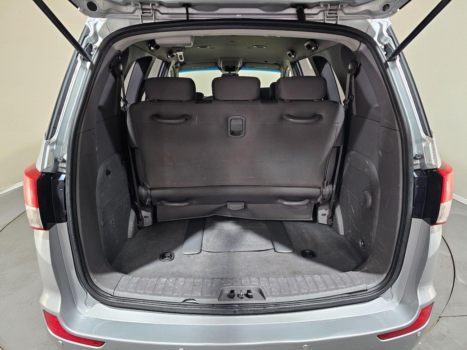 Used Ssangyong Turismo 2014 for sale - 76409368: Photo 51