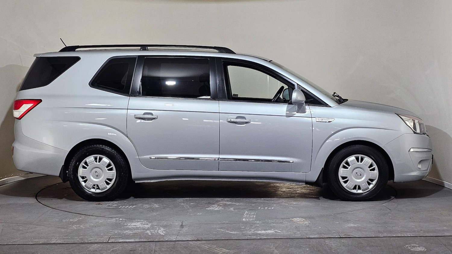 Used Ssangyong Turismo 2014 for sale - 76409368: Photo 6