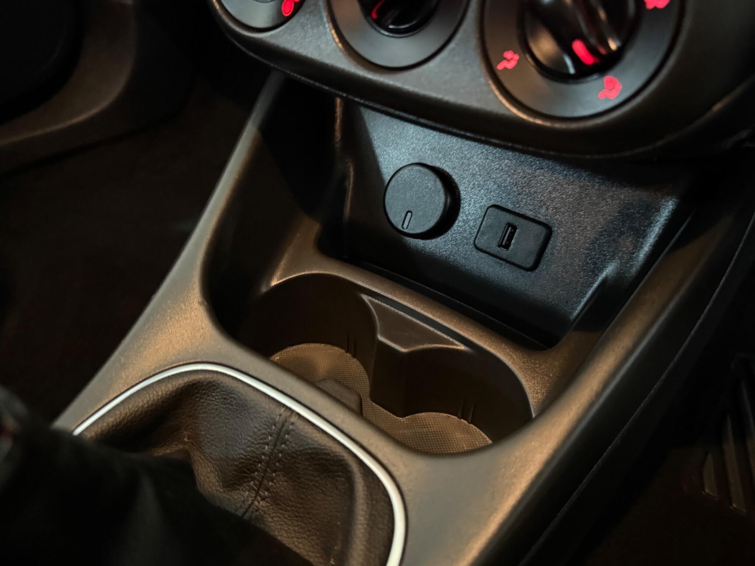 Used Vauxhall Corsa 2015 for sale - 76898670: Photo 38