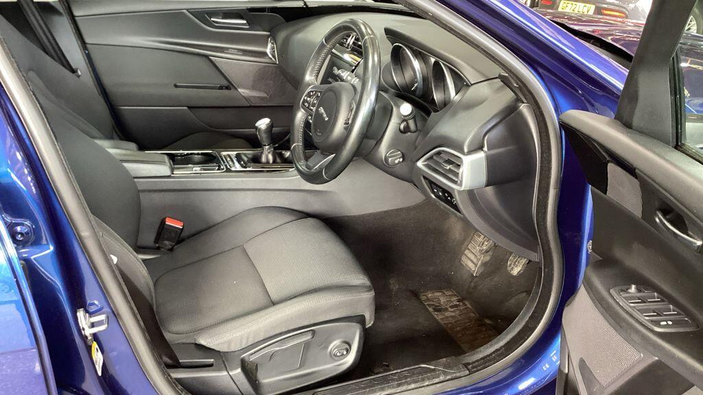 Used Jaguar XE 2016 for sale - 76409389: Photo 9