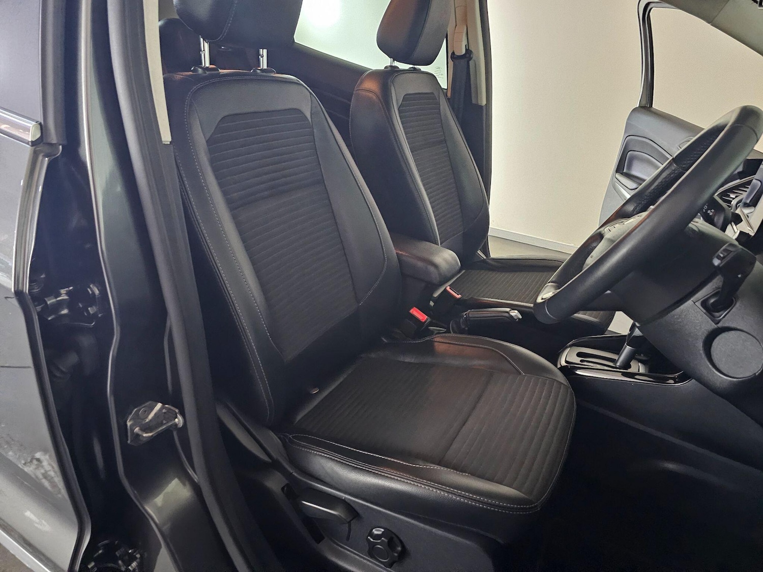 Used Ford Ecosport 2019 for sale - 76993705: Photo 25