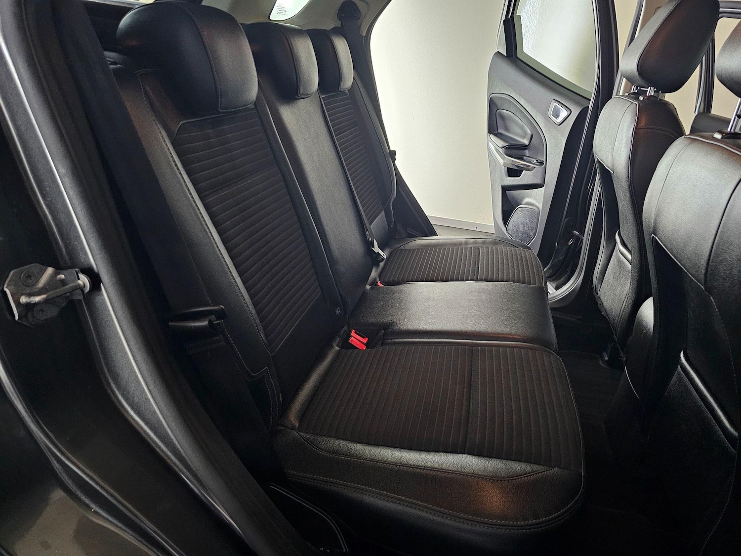 Used Ford Ecosport 2019 for sale - 76993705: Photo 31