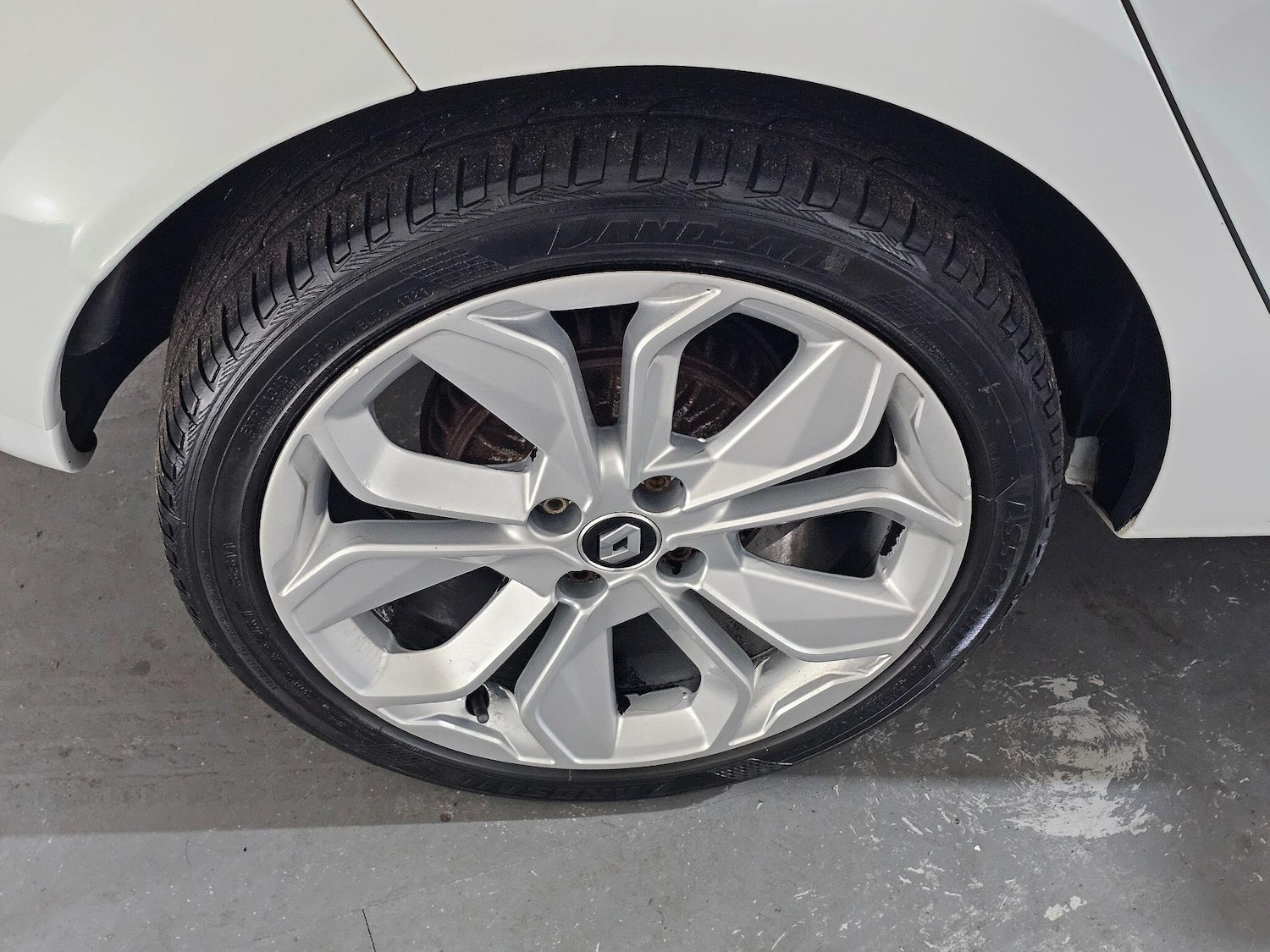 Used Renault Clio 2018 for sale - 76433238: Photo 17