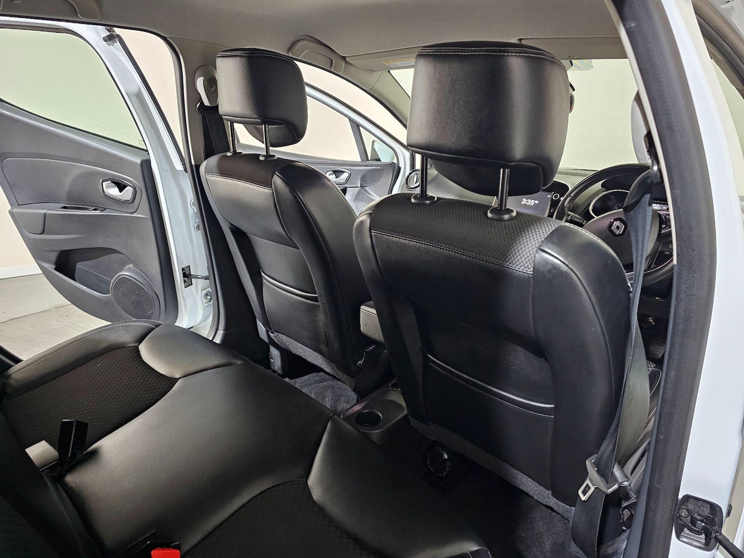 Used Renault Clio 2018 for sale - 76433238: Photo 27