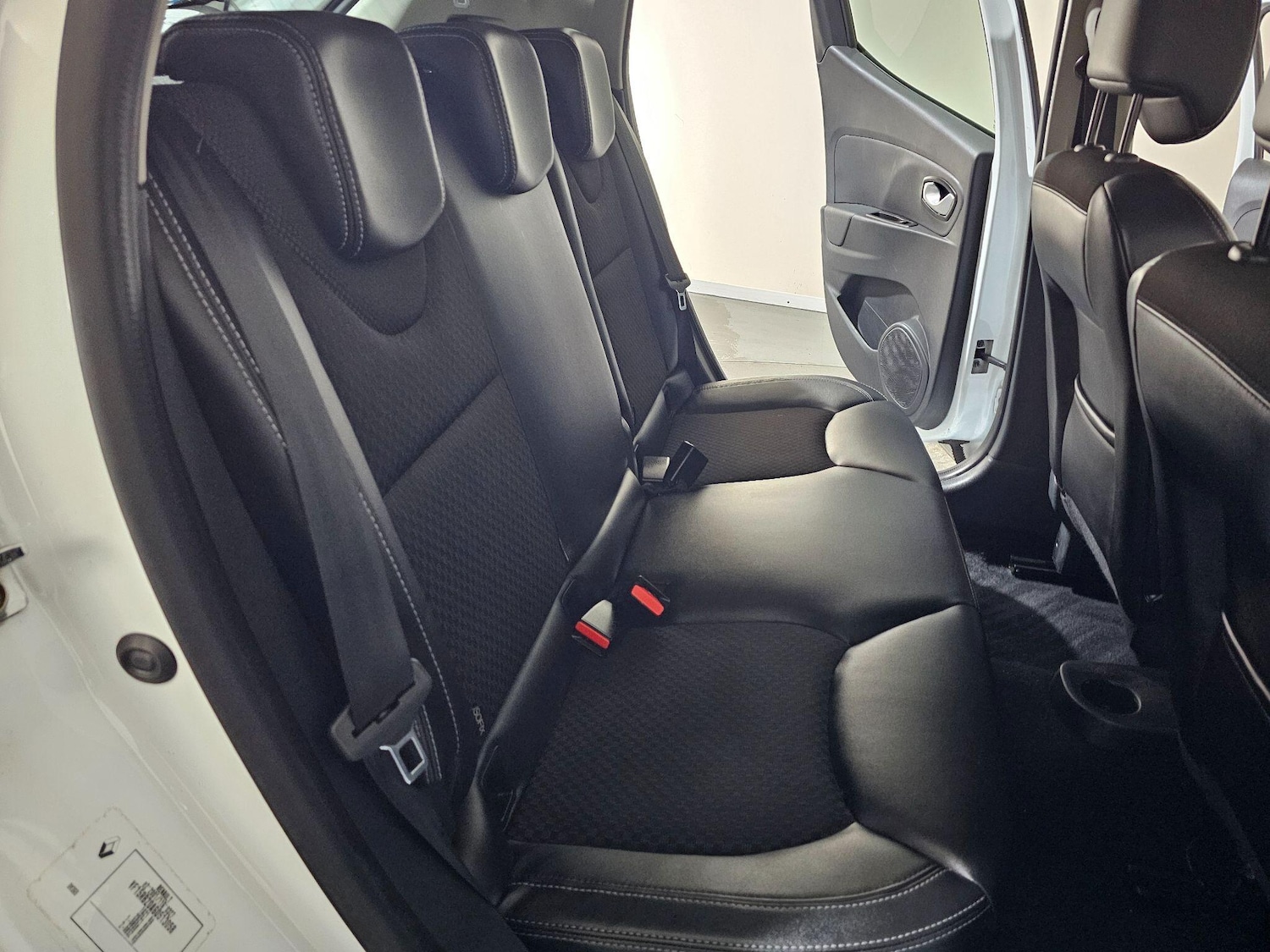 Used Renault Clio 2018 for sale - 76433238: Photo 28