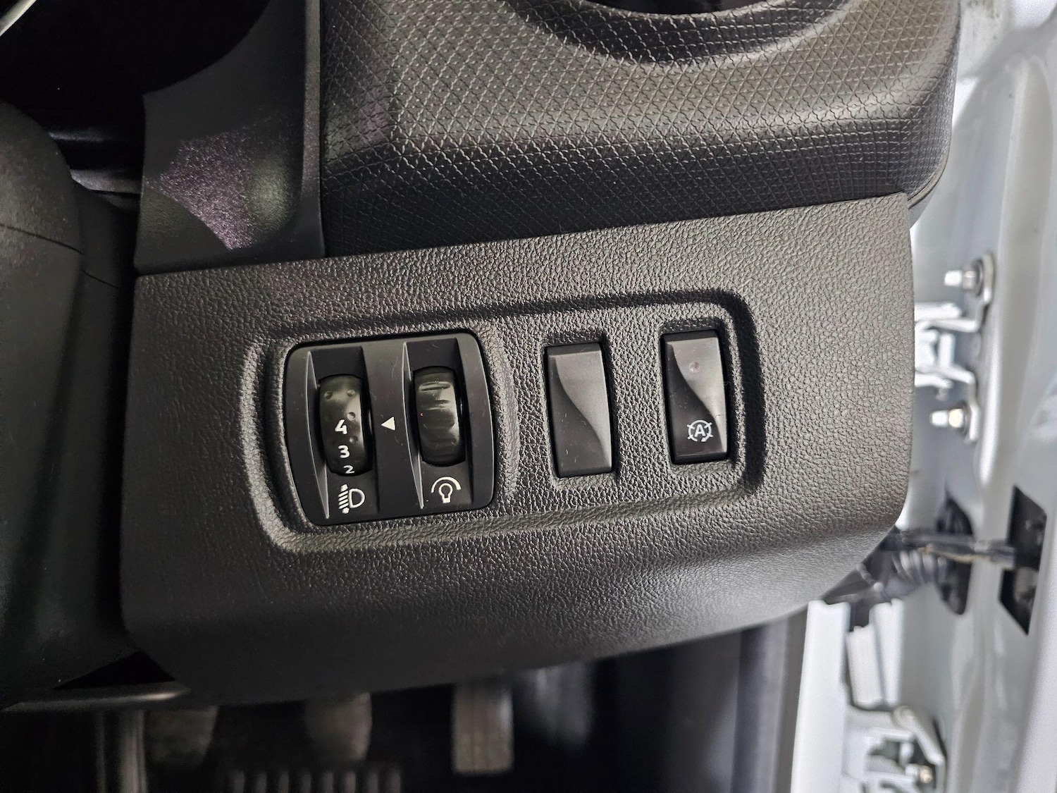 Used Renault Clio 2018 for sale - 76433238: Photo 40