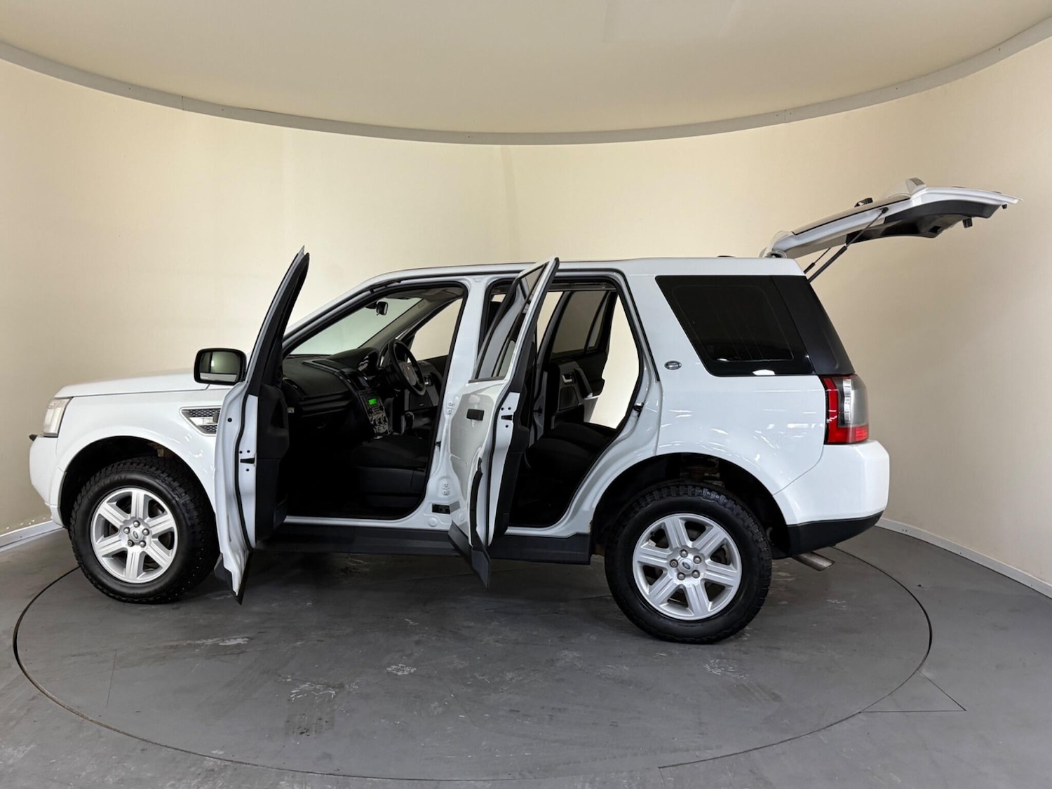 Used Land Rover Freelander 2012 for sale - 76408563: Photo 11