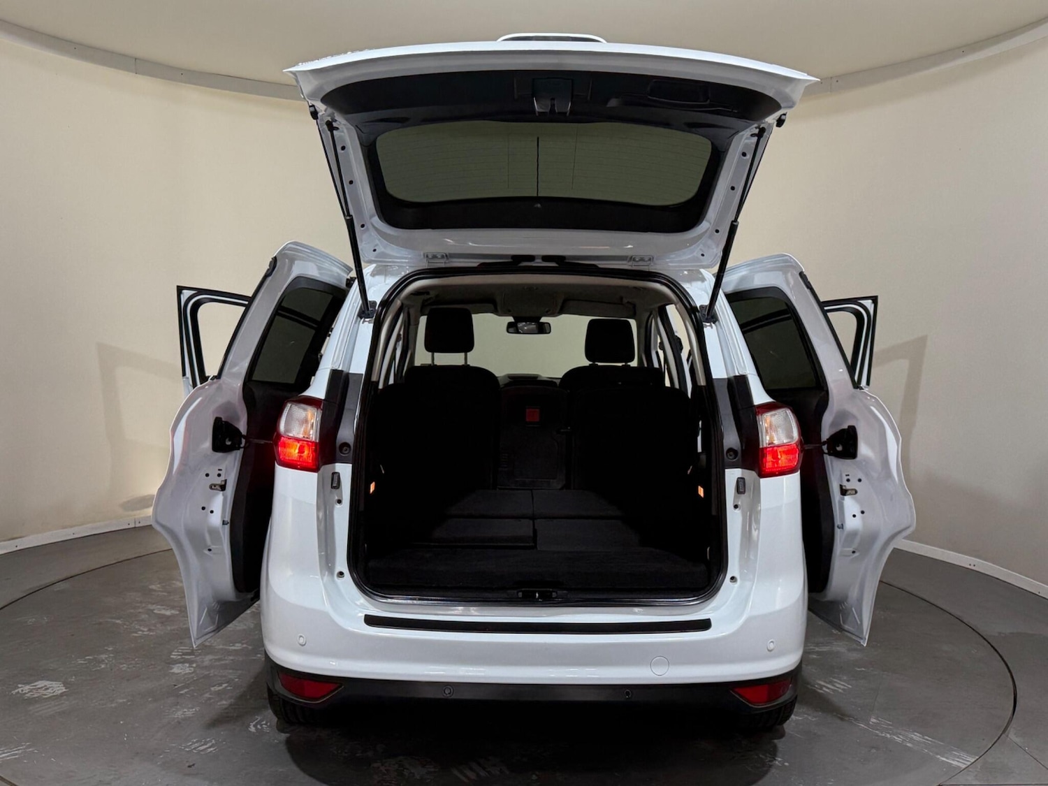 Used Ford Grand C-Max 2016 for sale - 76522161: Photo 12