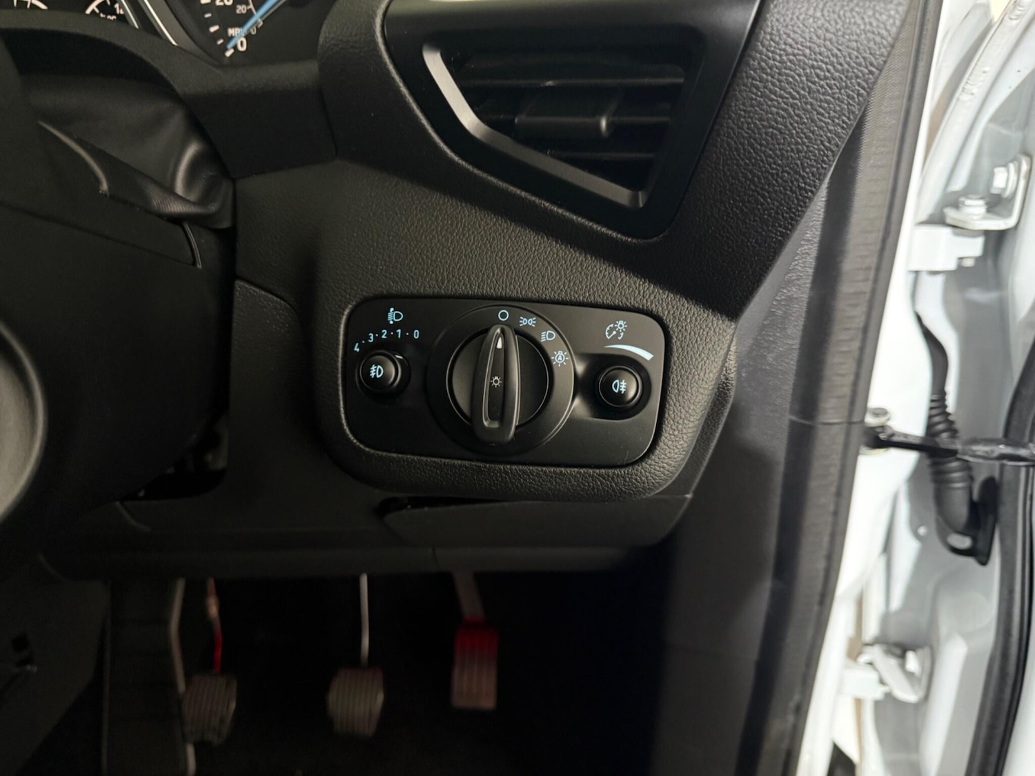 Used Ford Grand C-Max 2016 for sale - 76522161: Photo 25