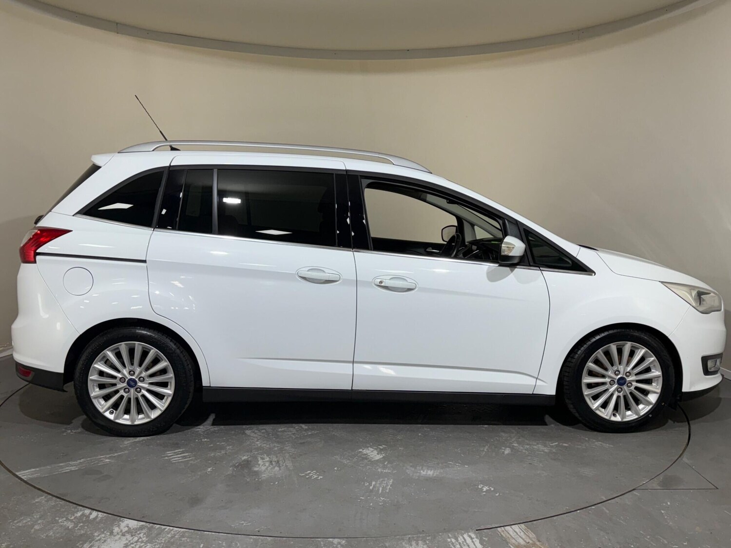 Used Ford Grand C-Max 2016 for sale - 76522161: Photo 8