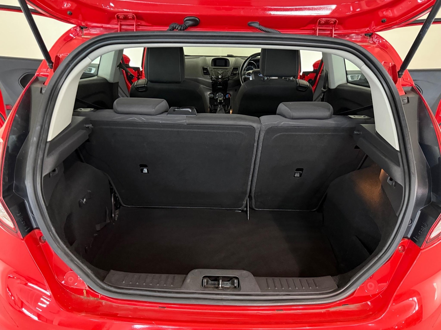 Used Ford Fiesta 2015 for sale - 76408922: Photo 13