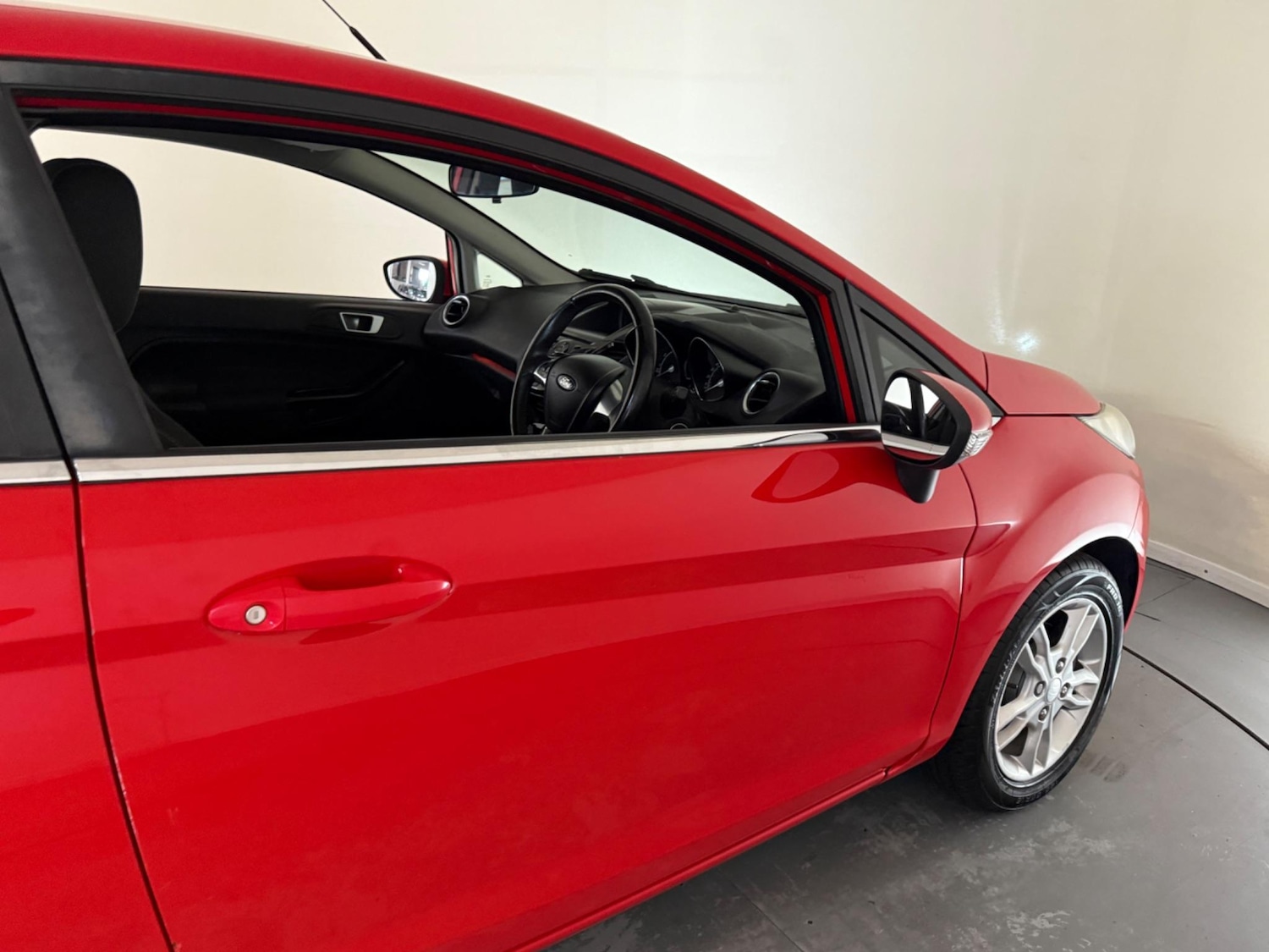 Used Ford Fiesta 2015 for sale - 76408922: Photo 16