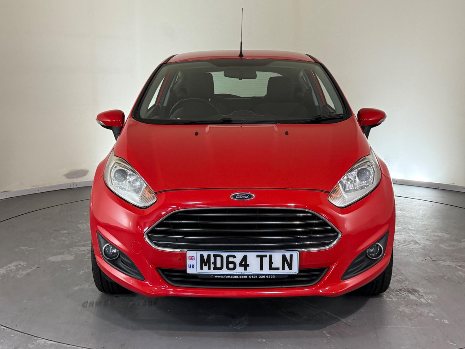 Used Ford Fiesta 2015 for sale - 76408922: Photo 2