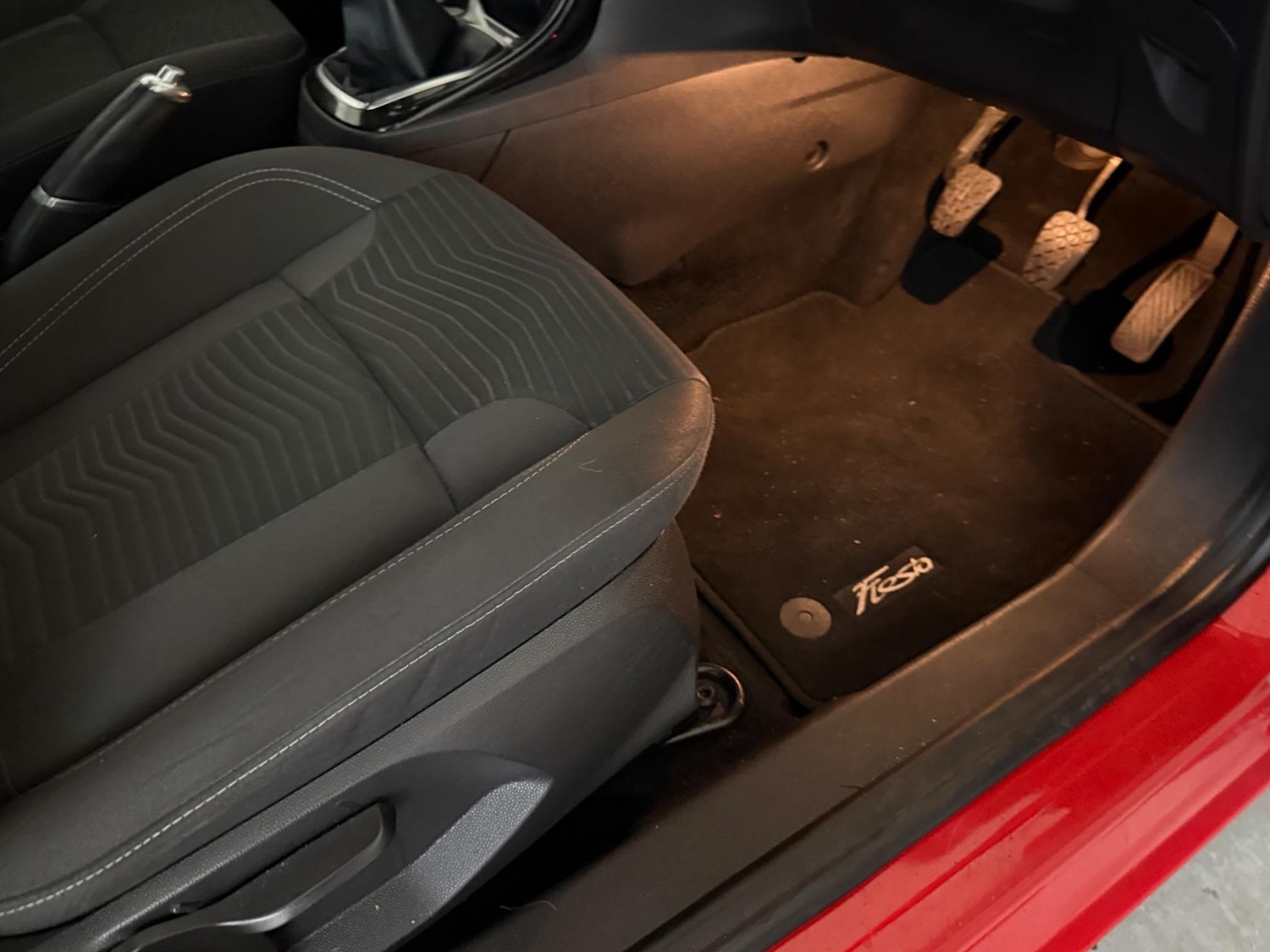 Used Ford Fiesta 2015 for sale - 76408922: Photo 24