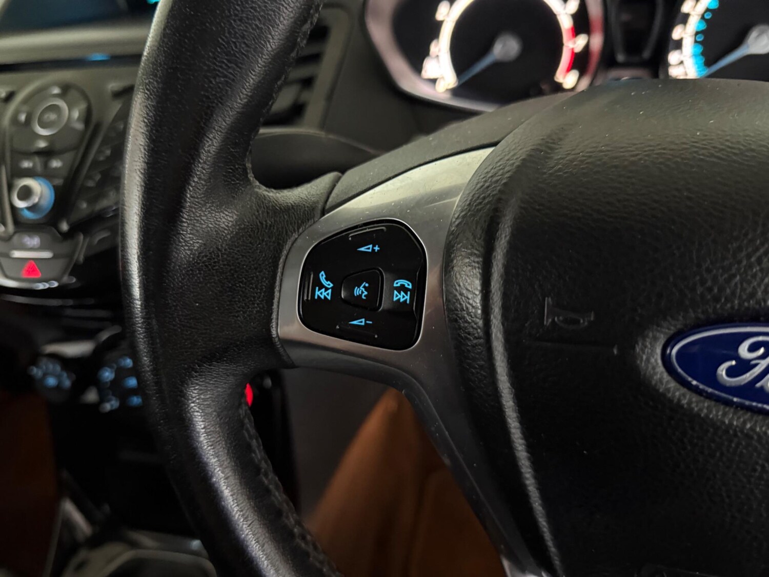 Used Ford Fiesta 2015 for sale - 76408922: Photo 28