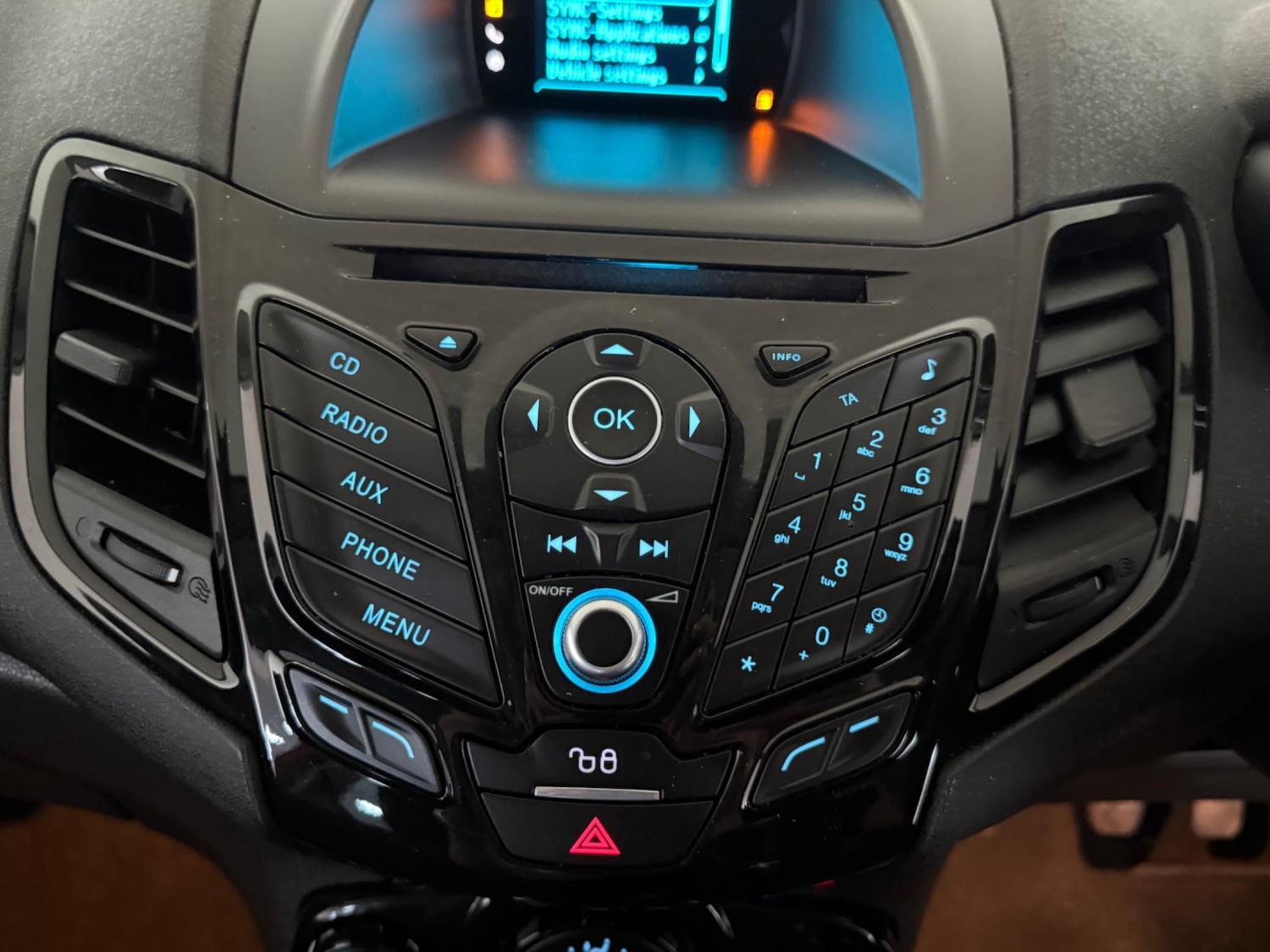 Used Ford Fiesta 2015 for sale - 76408922: Photo 36