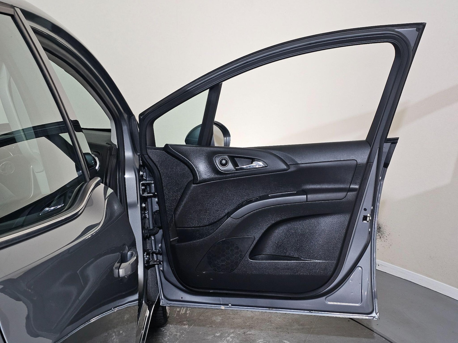 Used Vauxhall Meriva 2017 for sale - 76513232: Photo 20