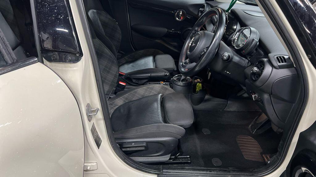 Used MINI Hatch 2016 for sale - 76585546: Photo 9