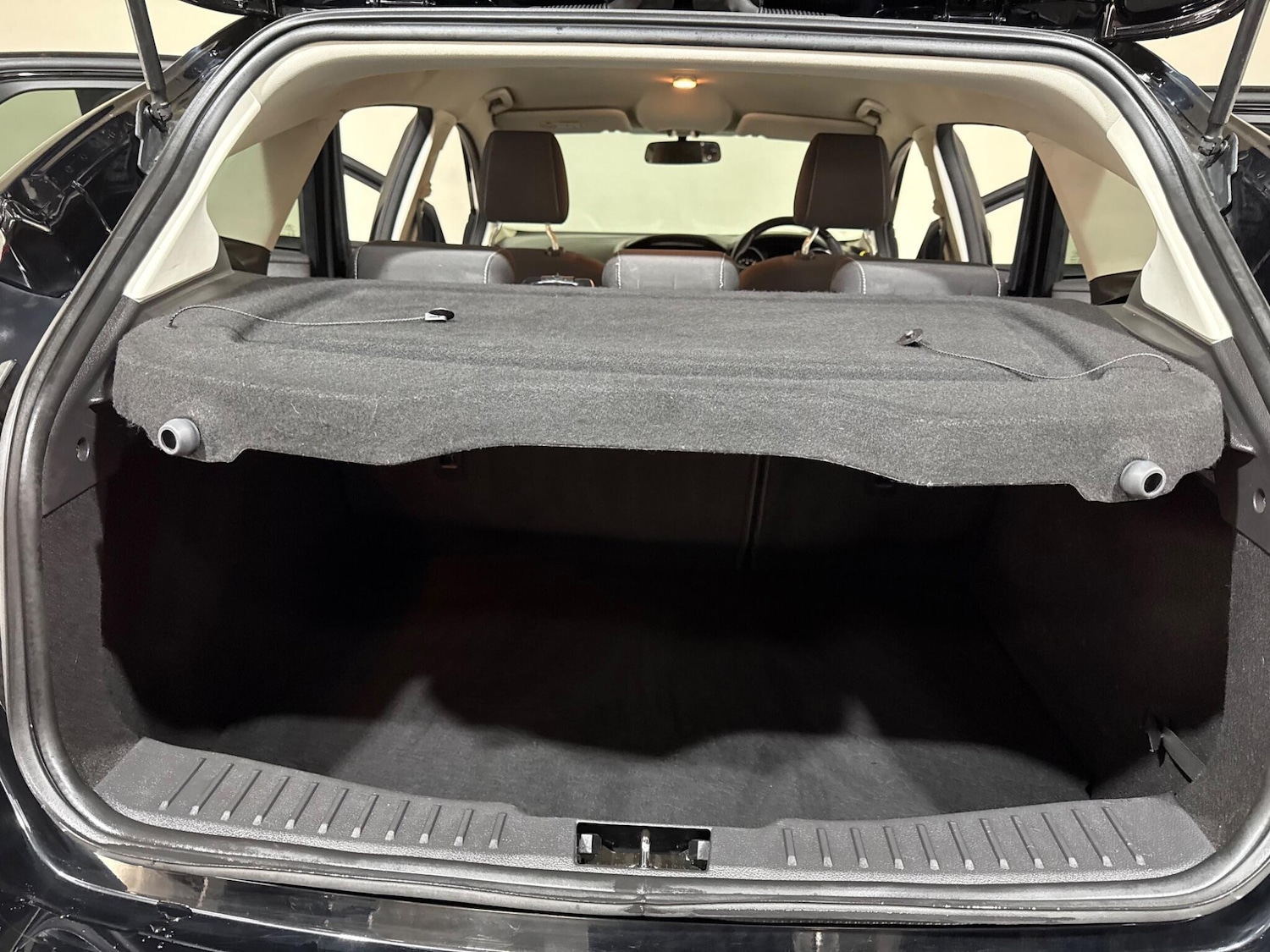 Used Ford Focus 2017 for sale - 76408344: Photo 13