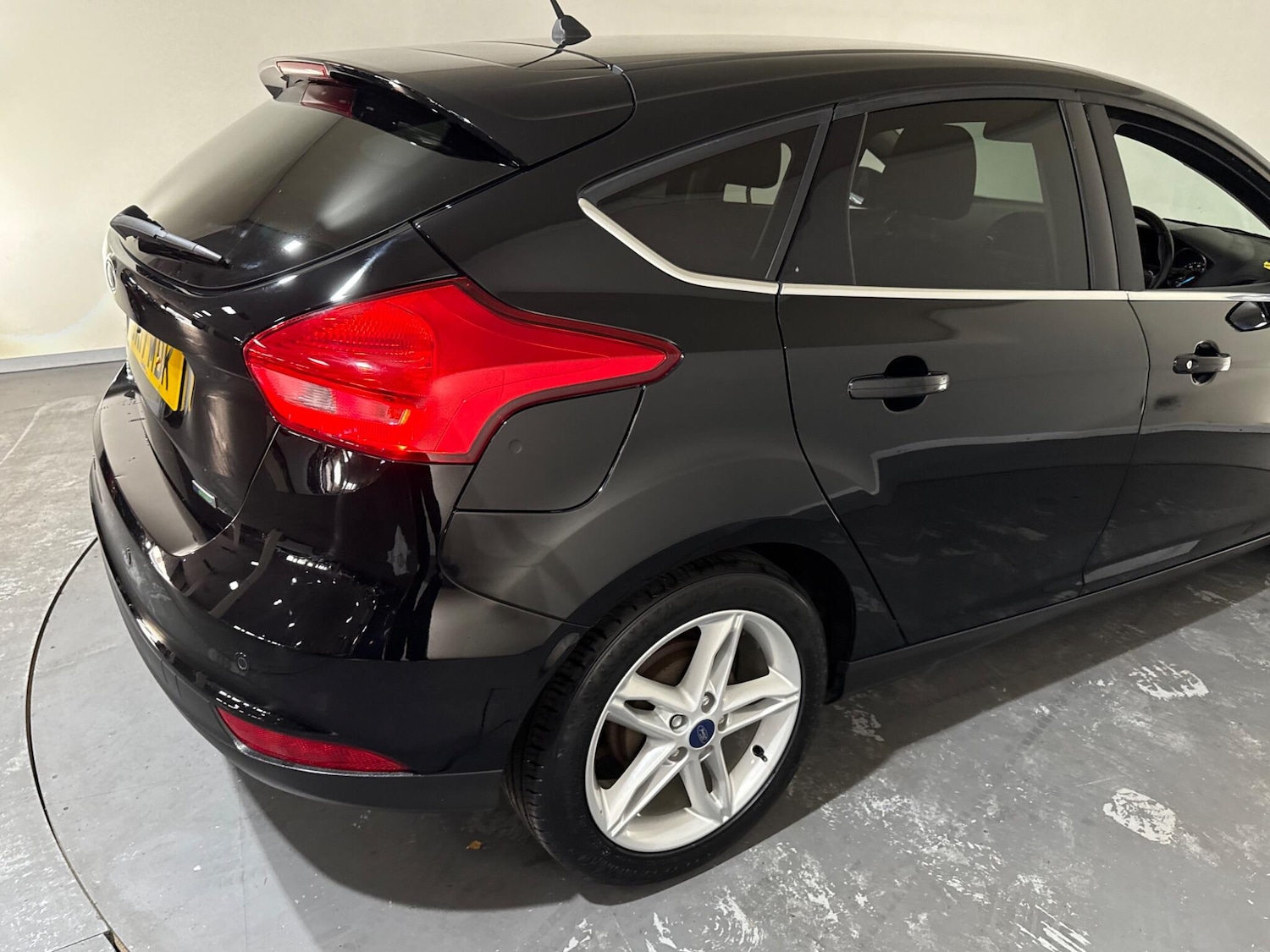Used Ford Focus 2017 for sale - 76408344: Photo 16