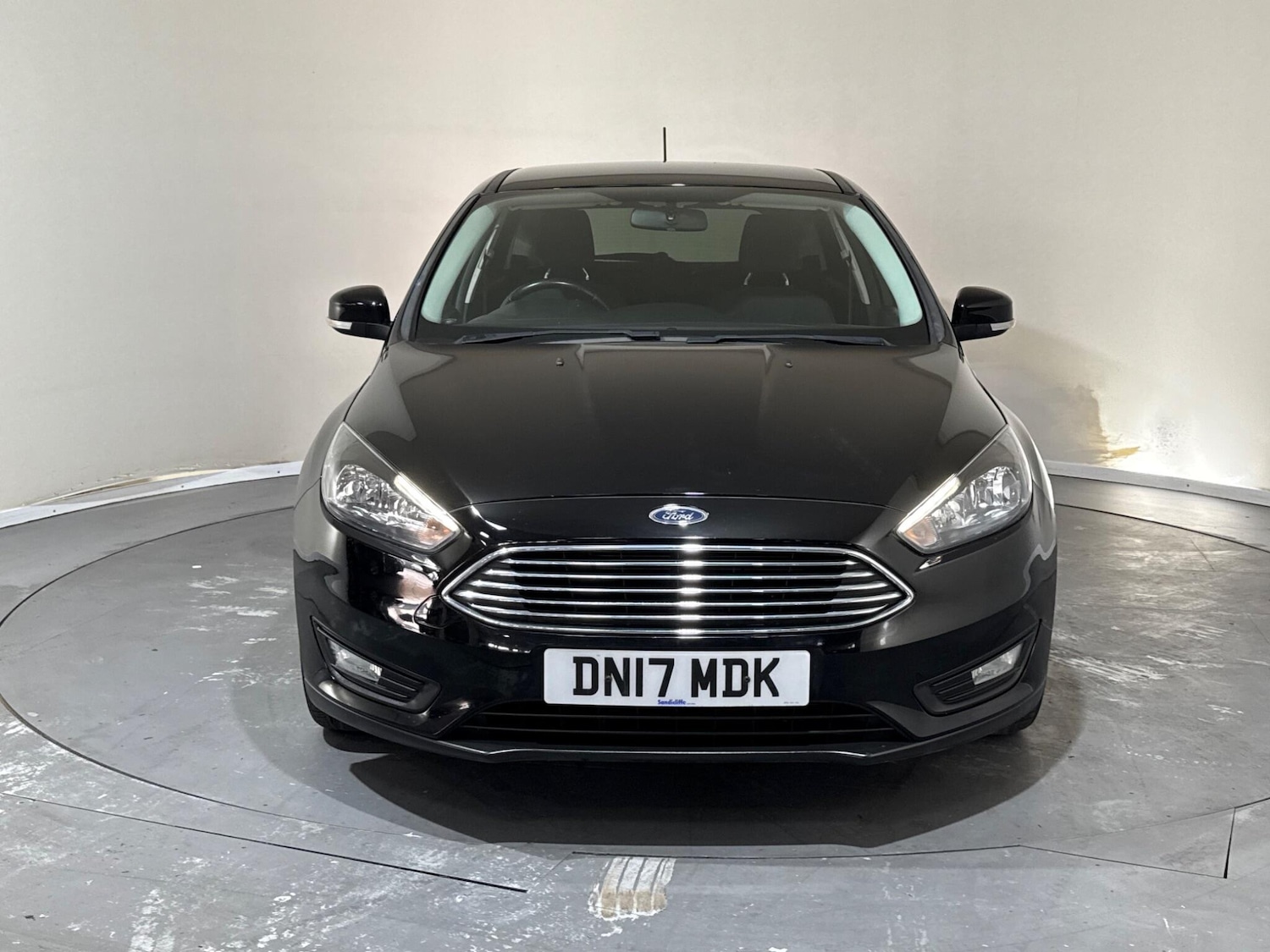 Used Ford Focus 2017 for sale - 76408344: Photo 2