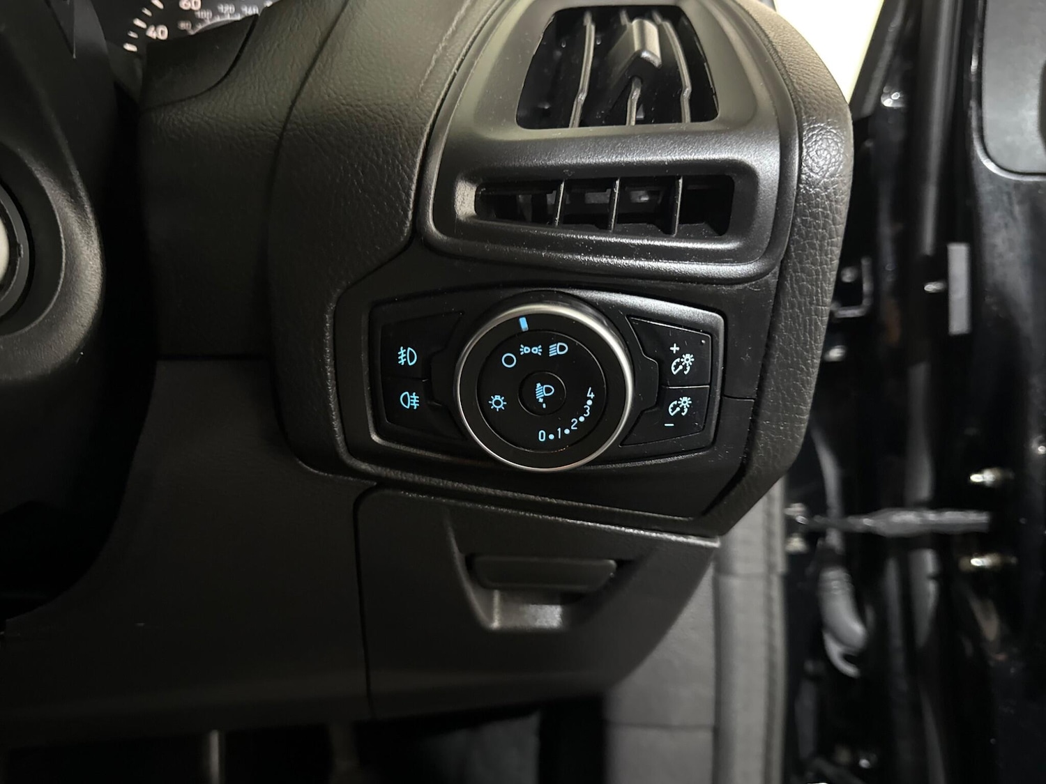 Used Ford Focus 2017 for sale - 76408344: Photo 25