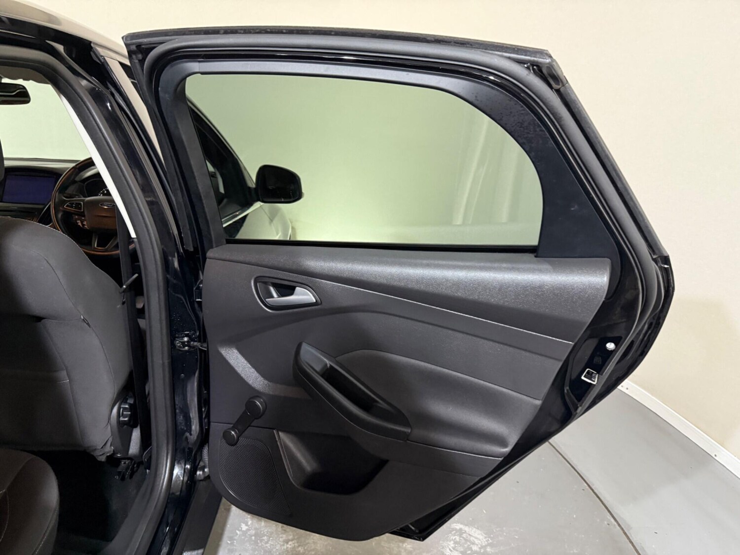 Used Ford Focus 2017 for sale - 76408344: Photo 45