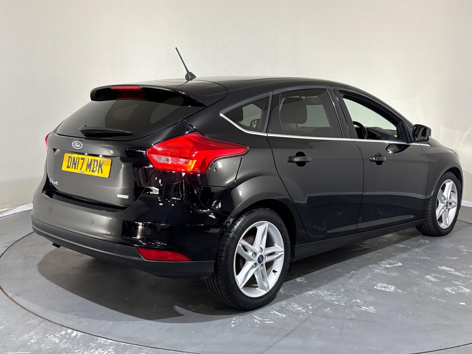 Used Ford Focus 2017 for sale - 76408344: Photo 7