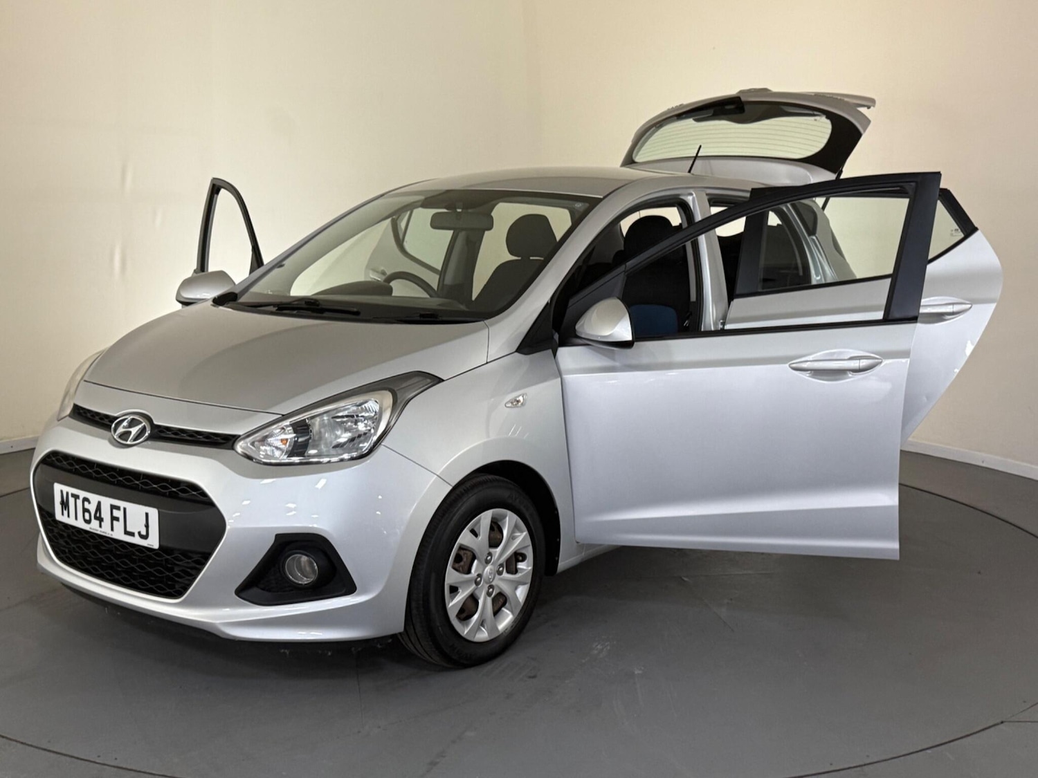Used Hyundai i10 2014 for sale - 76424130: Photo 10