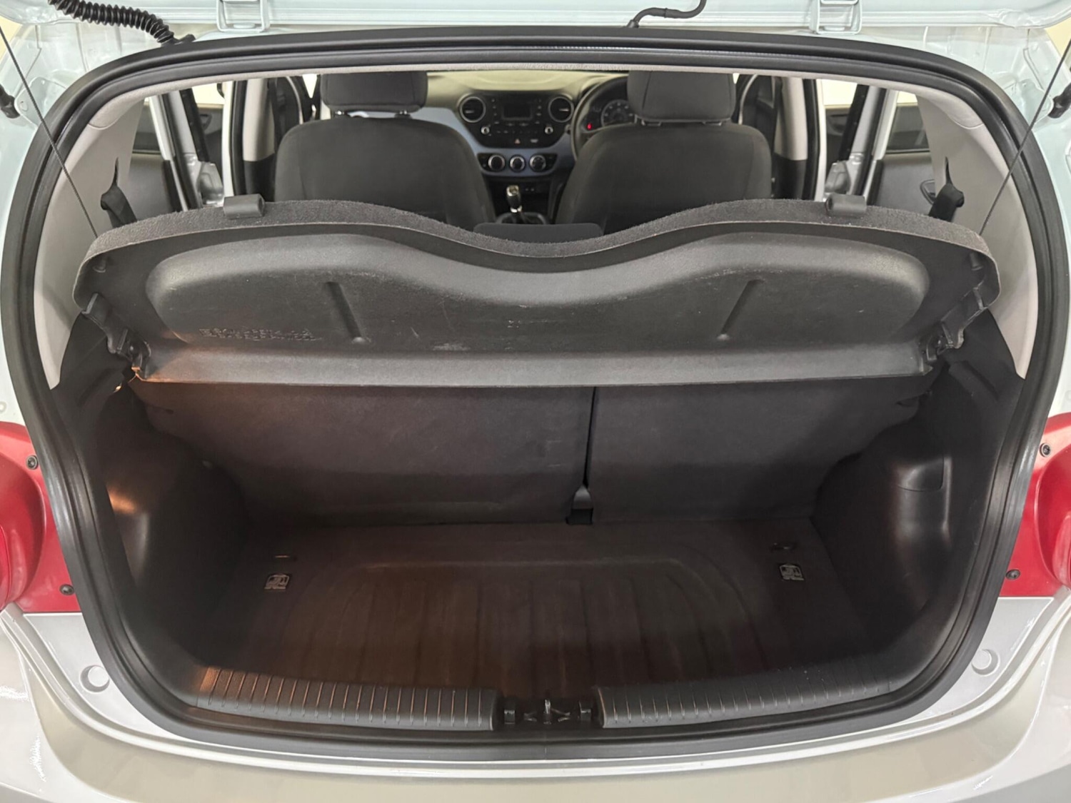 Used Hyundai i10 2014 for sale - 76424130: Photo 13