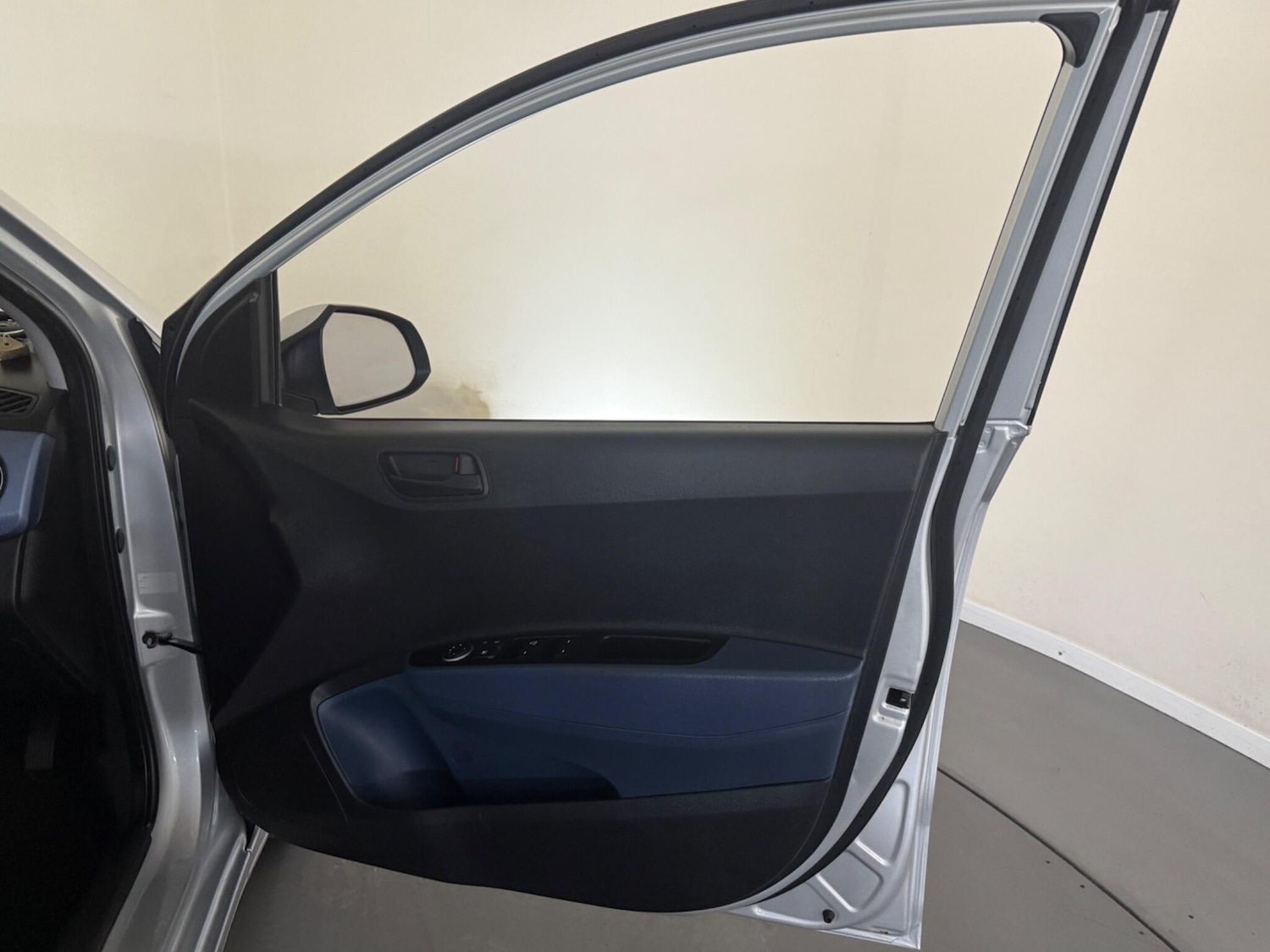 Used Hyundai i10 2014 for sale - 76424130: Photo 20