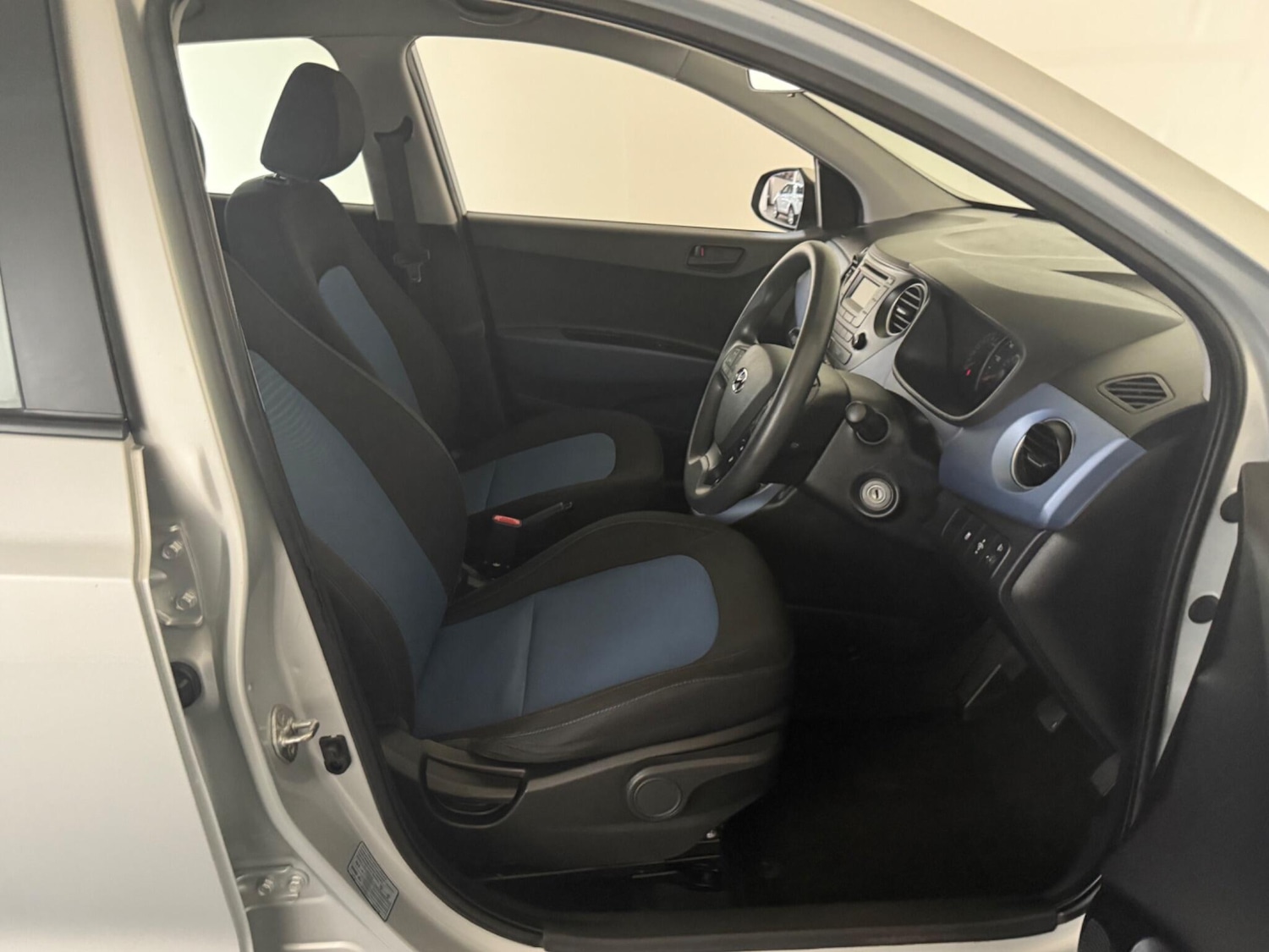 Used Hyundai i10 2014 for sale - 76424130: Photo 22