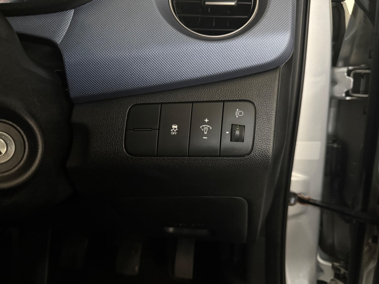 Used Hyundai i10 2014 for sale - 76424130: Photo 25