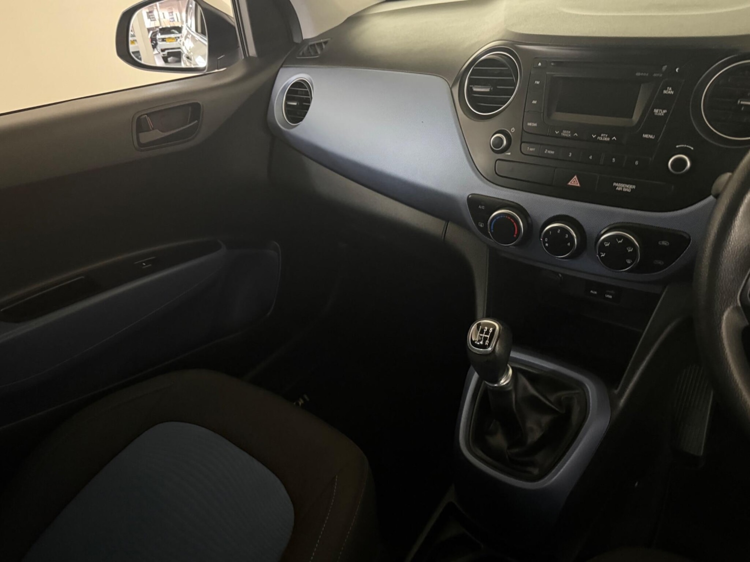 Used Hyundai i10 2014 for sale - 76424130: Photo 32