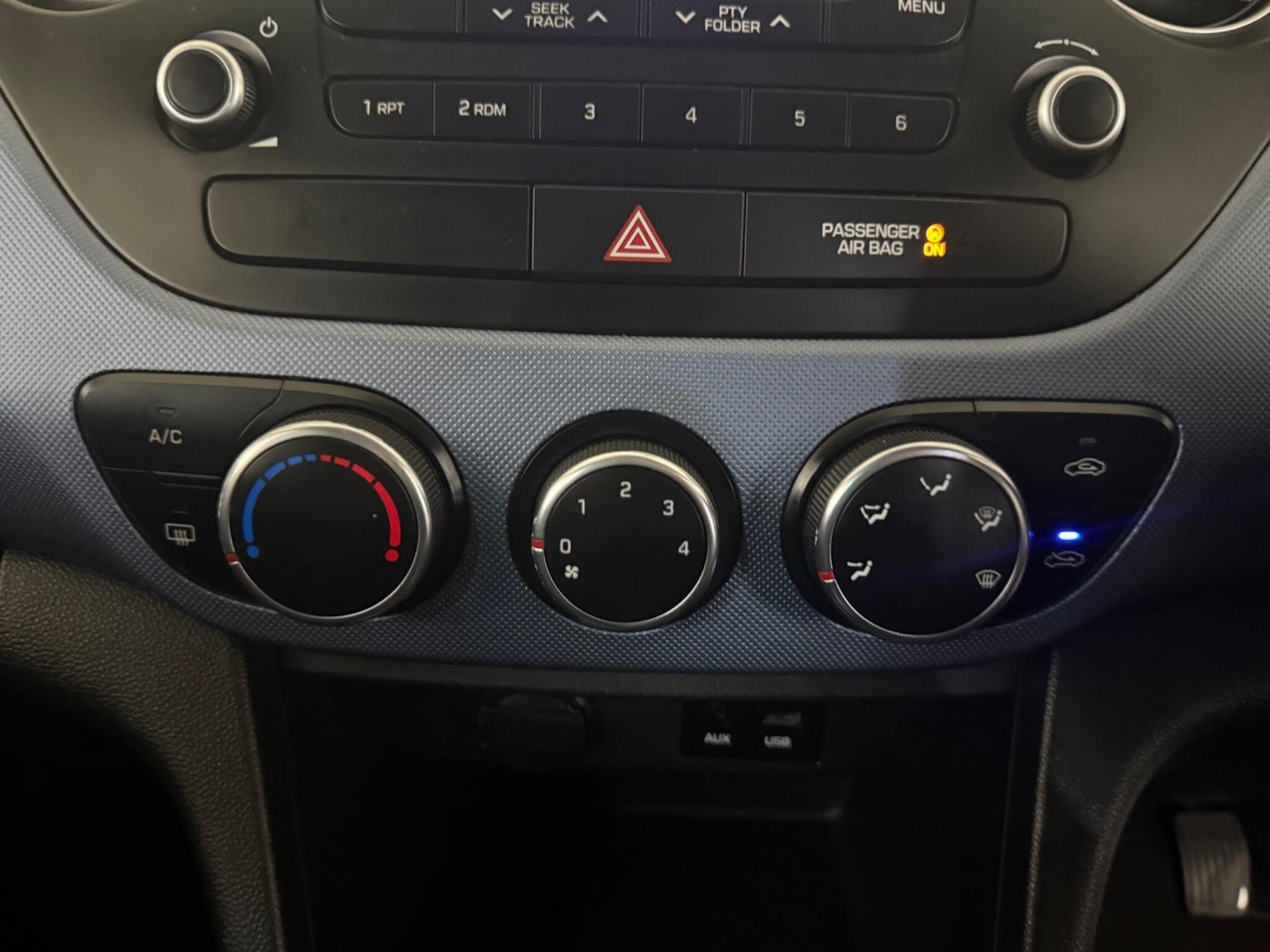 Used Hyundai i10 2014 for sale - 76424130: Photo 36