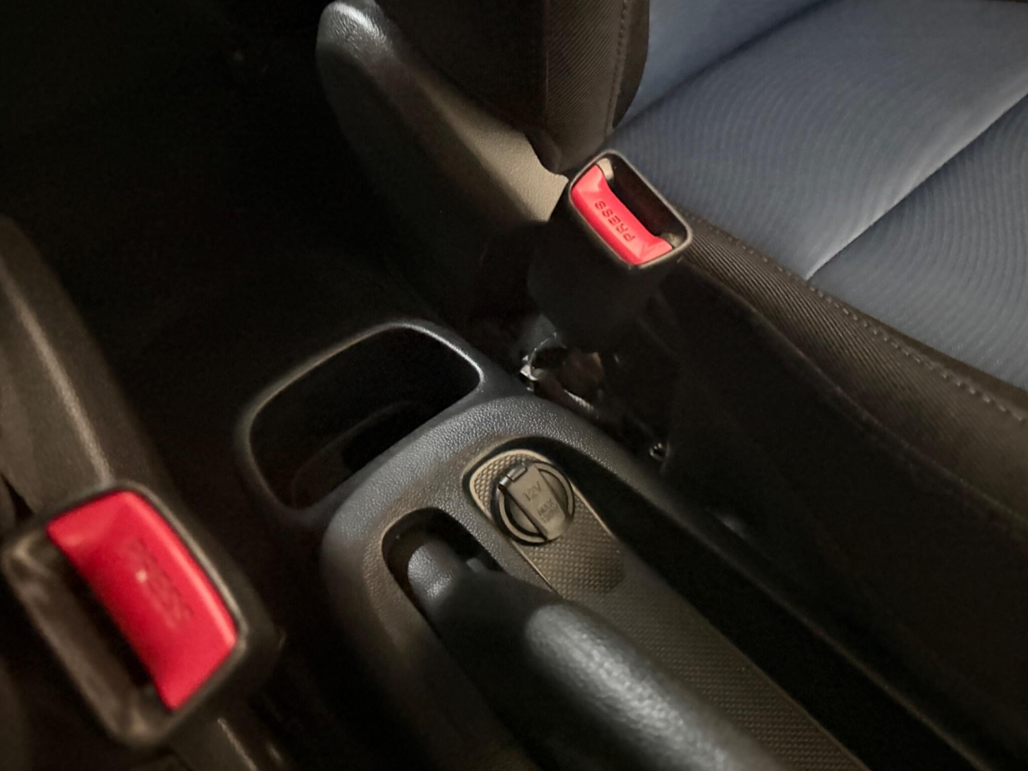 Used Hyundai i10 2014 for sale - 76424130: Photo 41