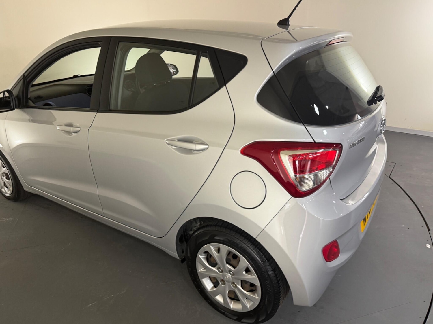 Used Hyundai i10 2014 for sale - 76424130: Photo 52