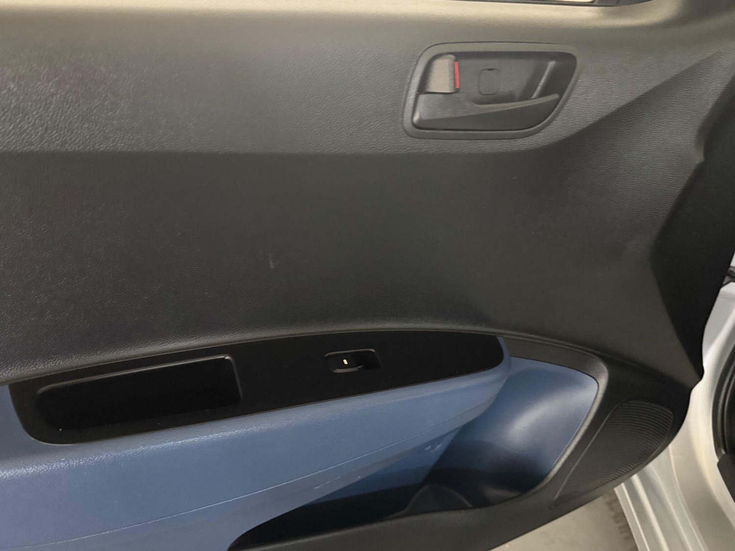 Used Hyundai i10 2014 for sale - 76424130: Photo 63