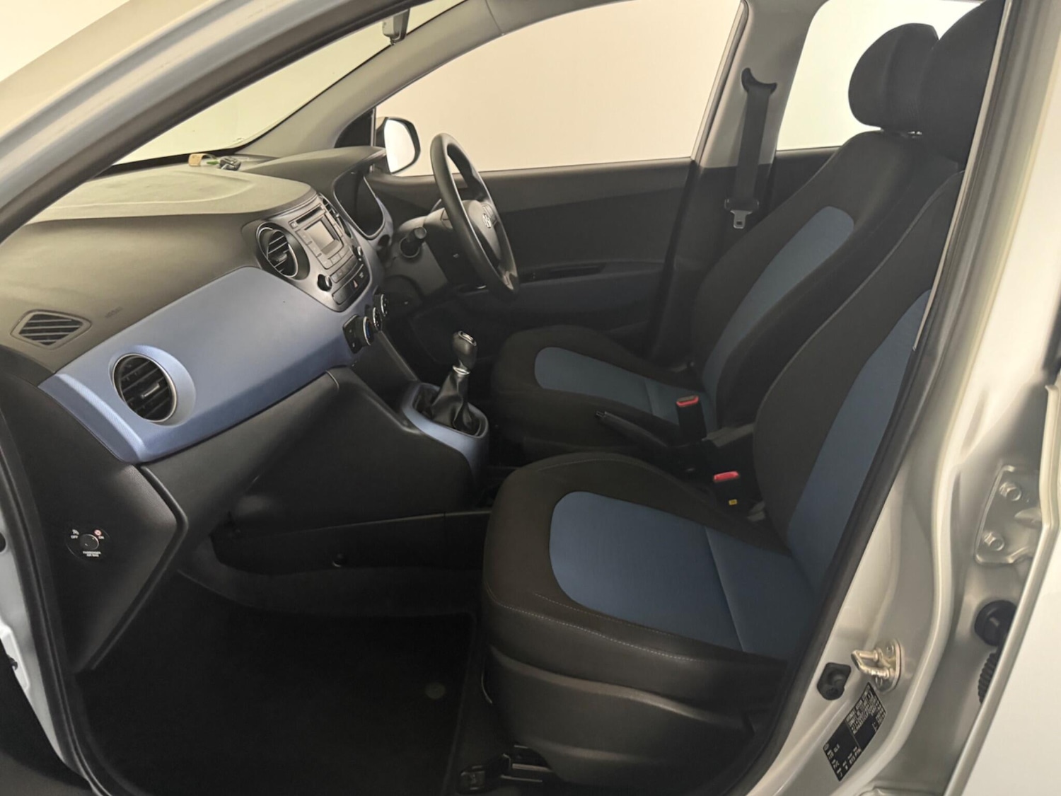 Used Hyundai i10 2014 for sale - 76424130: Photo 64