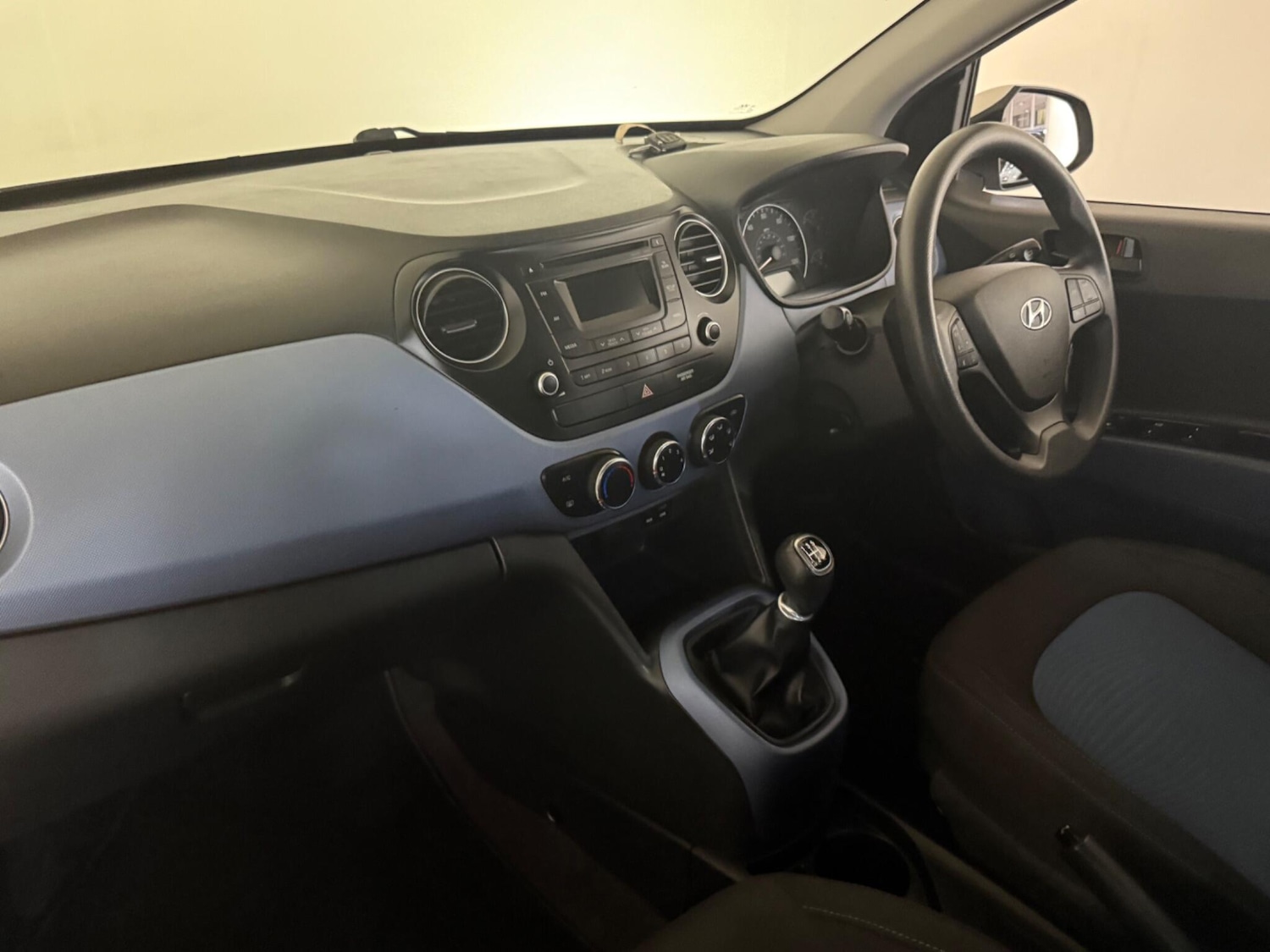 Used Hyundai i10 2014 for sale - 76424130: Photo 66